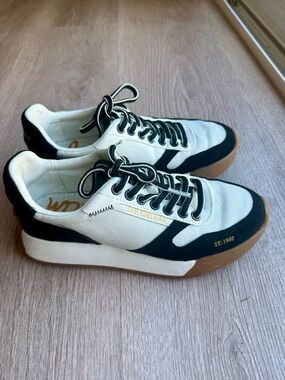 Sam Edelman Layla Sneakers 6 Black White Nylon Platform Lace Up